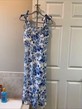 Blue Floral Tie-Shoulder Sundress - White & Blue